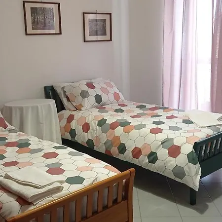 Chicca Daire Bari